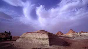 Östliche Sahara, Libyen: Große Expedition - Schichtstufenlandschaft